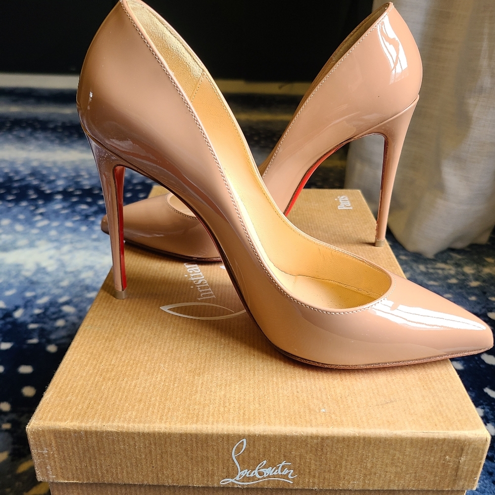 Christian Louboutin Pigalle Nude Patent Leather Pointed Toe Heels EU 36